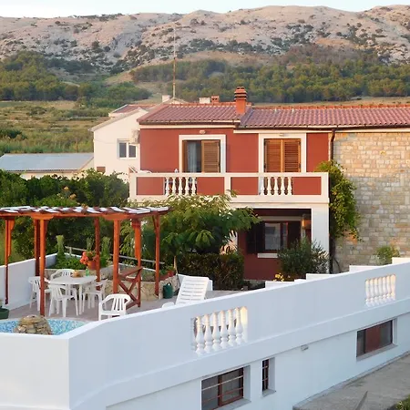 Art Apartman Pag Town